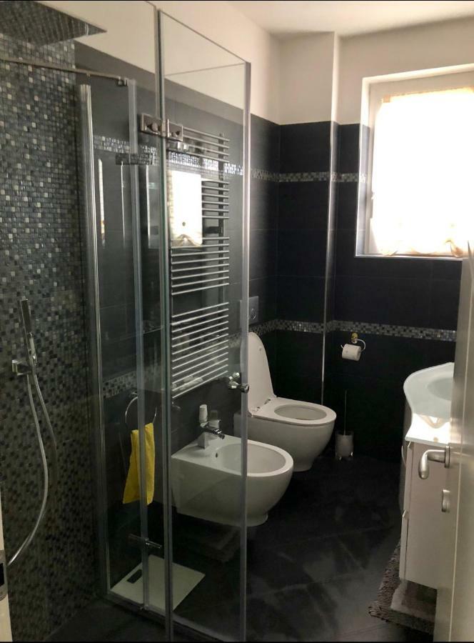 Appartamento Alex Vista Mare Lido di Camaiore Exterior foto